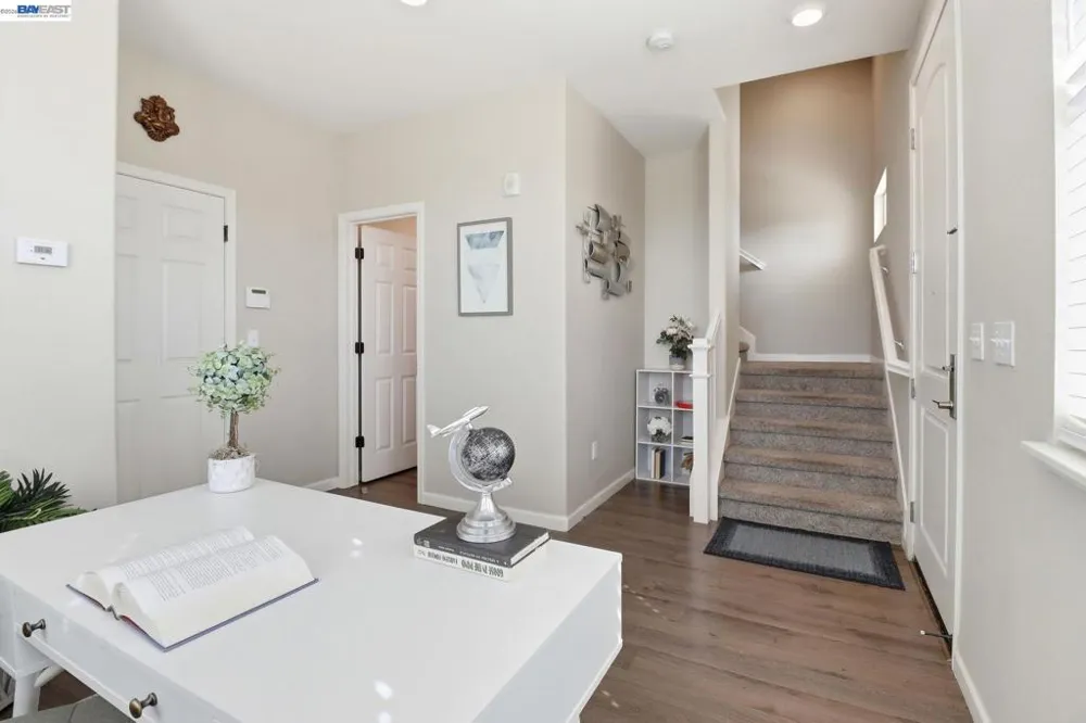 1378 Piper Dr Milpitas, CA 95035