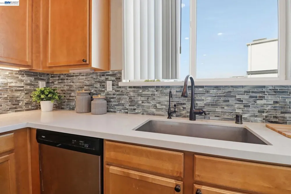 1378 Piper Dr Milpitas, CA 95035