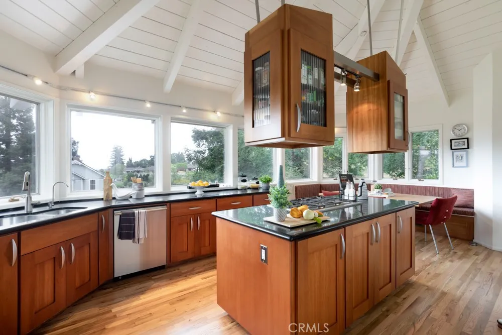 117 Esmeralda Court Santa Cruz, CA 95060
