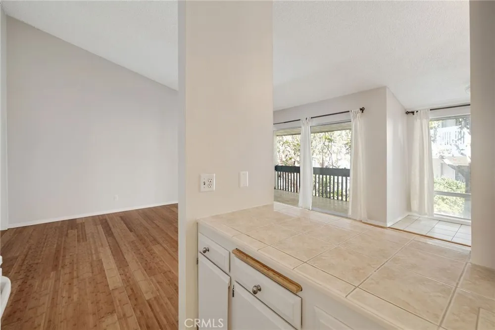 902 Camino Real #204 Redondo Beach, CA 90277