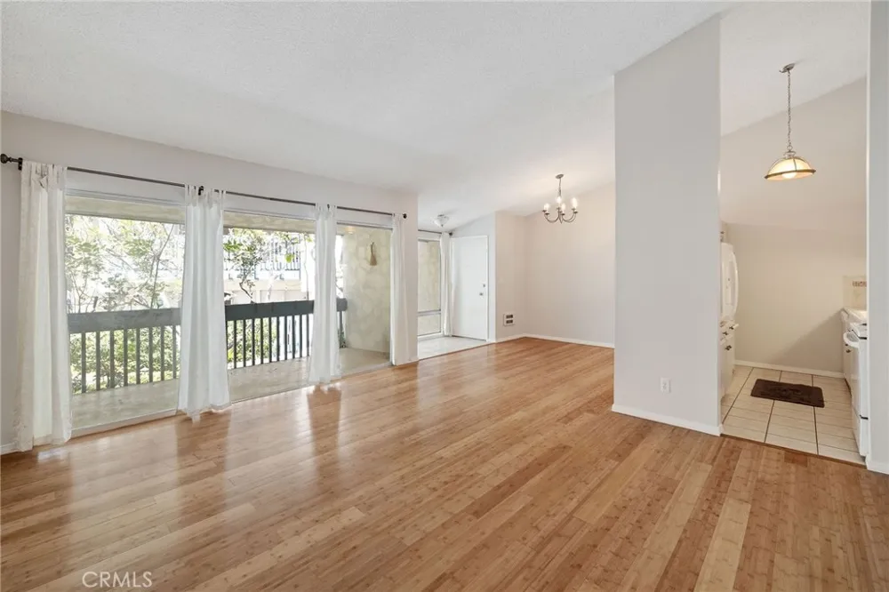 902 Camino Real #204 Redondo Beach, CA 90277
