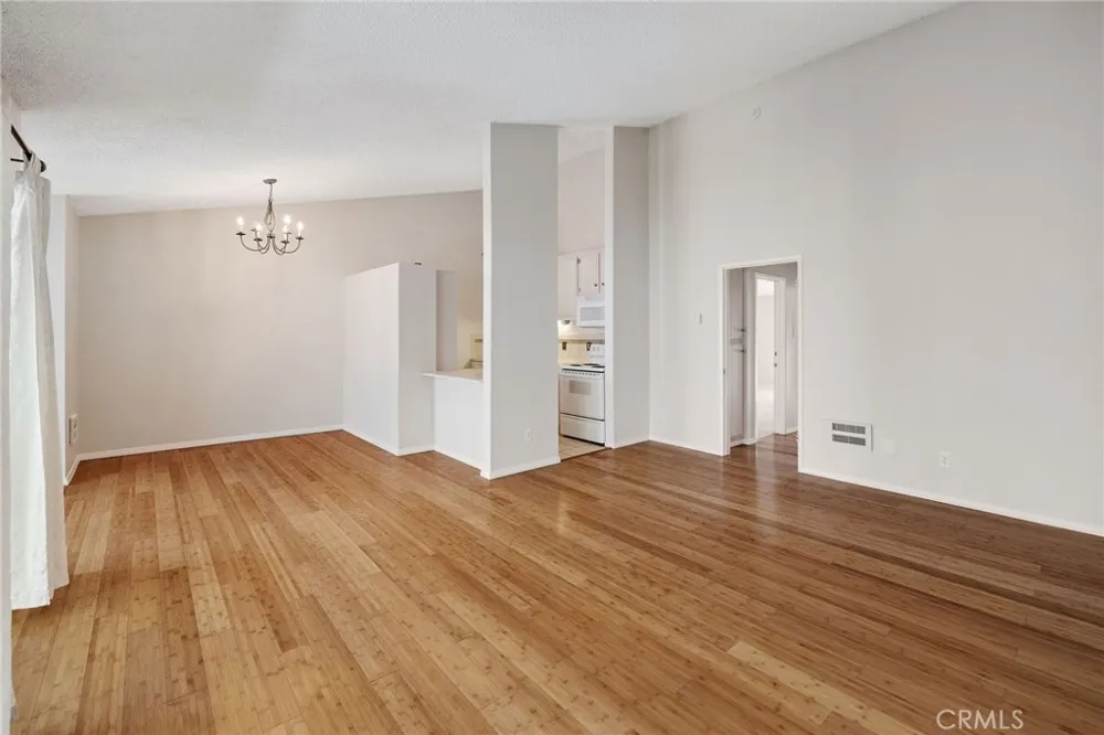 902 Camino Real #204 Redondo Beach, CA 90277