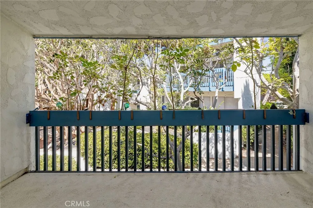 902 Camino Real #204 Redondo Beach, CA 90277