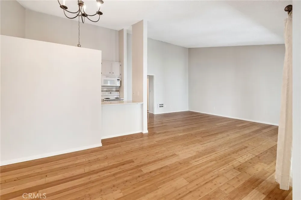 902 Camino Real #204 Redondo Beach, CA 90277