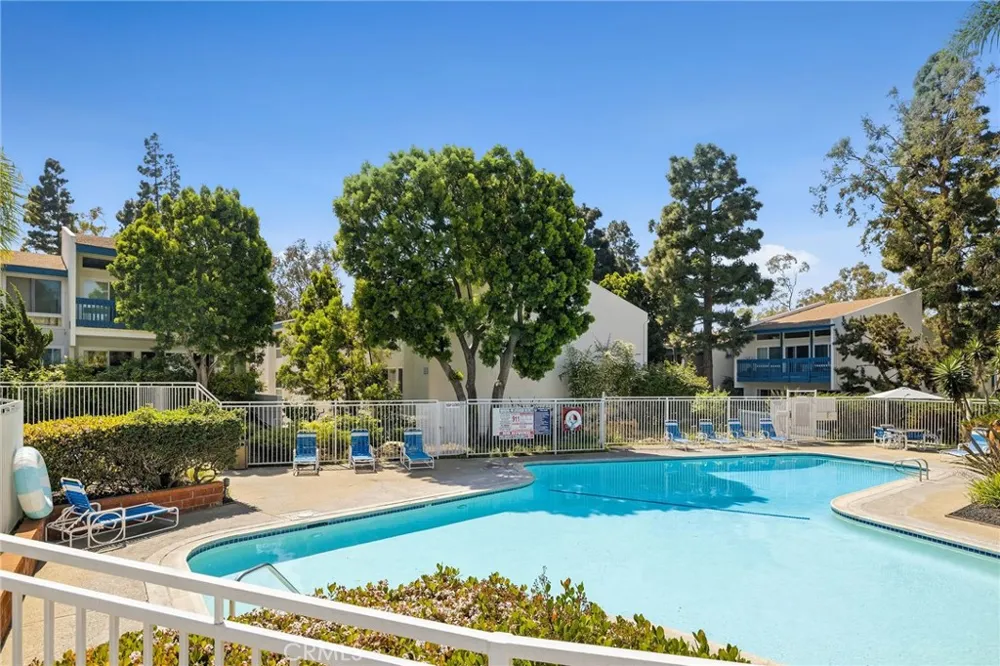 902 Camino Real #204 Redondo Beach, CA 90277
