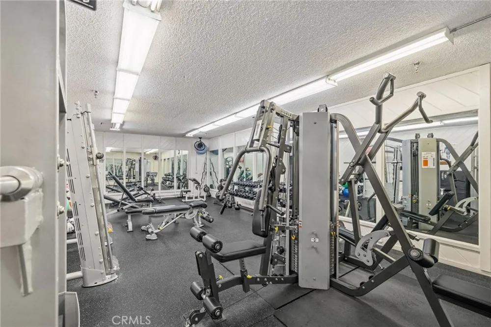 902 Camino Real #204 Redondo Beach, CA 90277