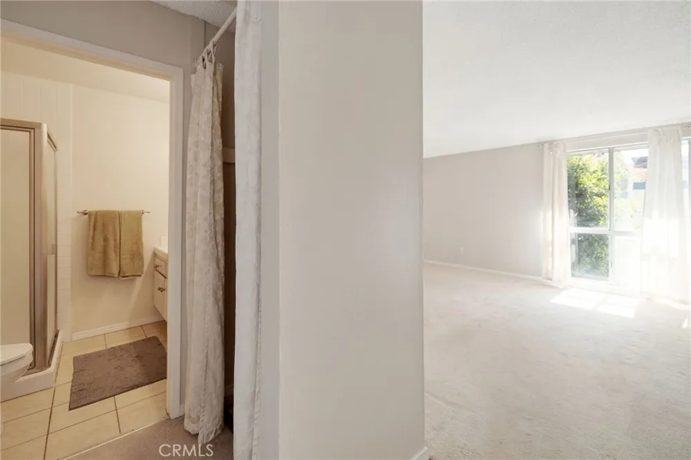 902 Camino Real #204 Redondo Beach, CA 90277