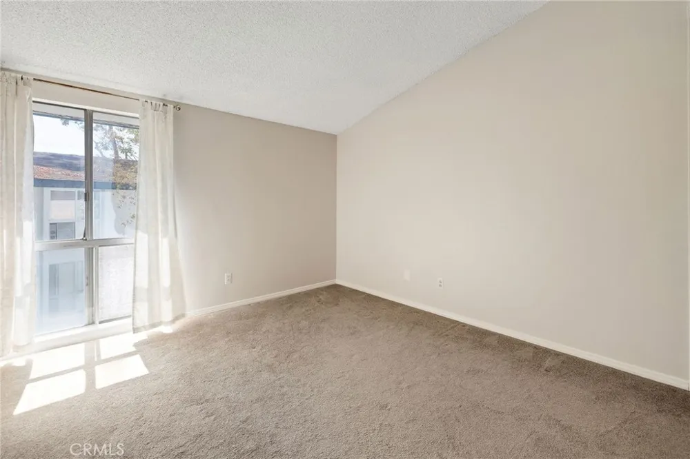 902 Camino Real #204 Redondo Beach, CA 90277