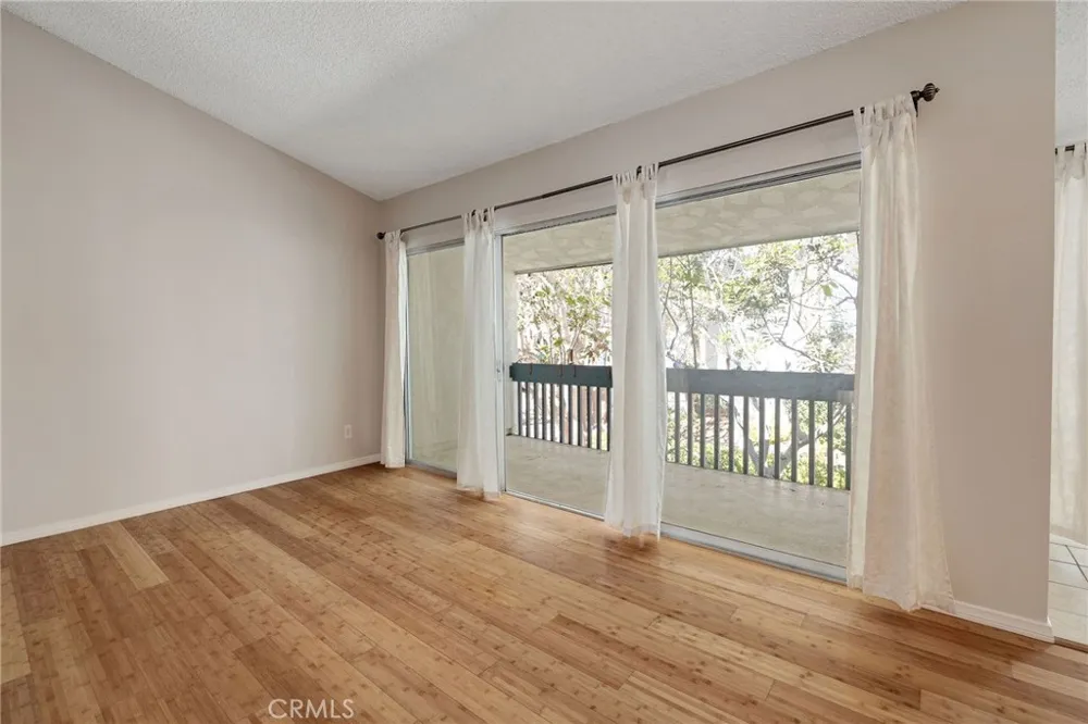 902 Camino Real #204 Redondo Beach, CA 90277