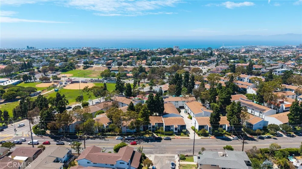 902 Camino Real #204 Redondo Beach, CA 90277