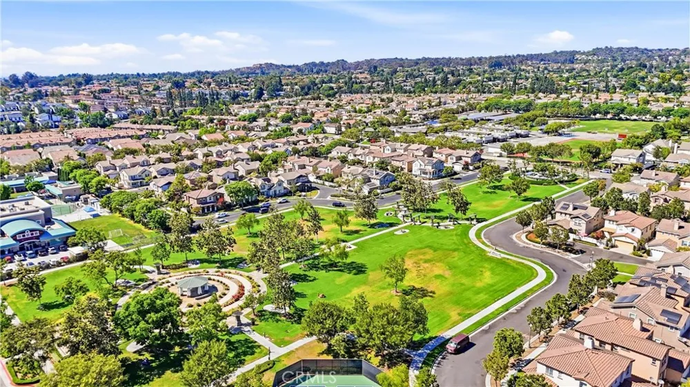 2052 Hessen Fullerton, CA 92833