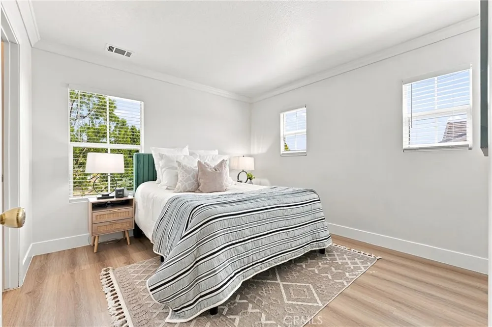 2052 Hessen Fullerton, CA 92833