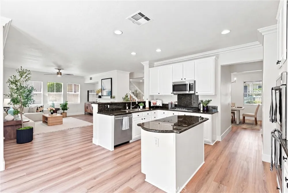 2052 Hessen Fullerton, CA 92833