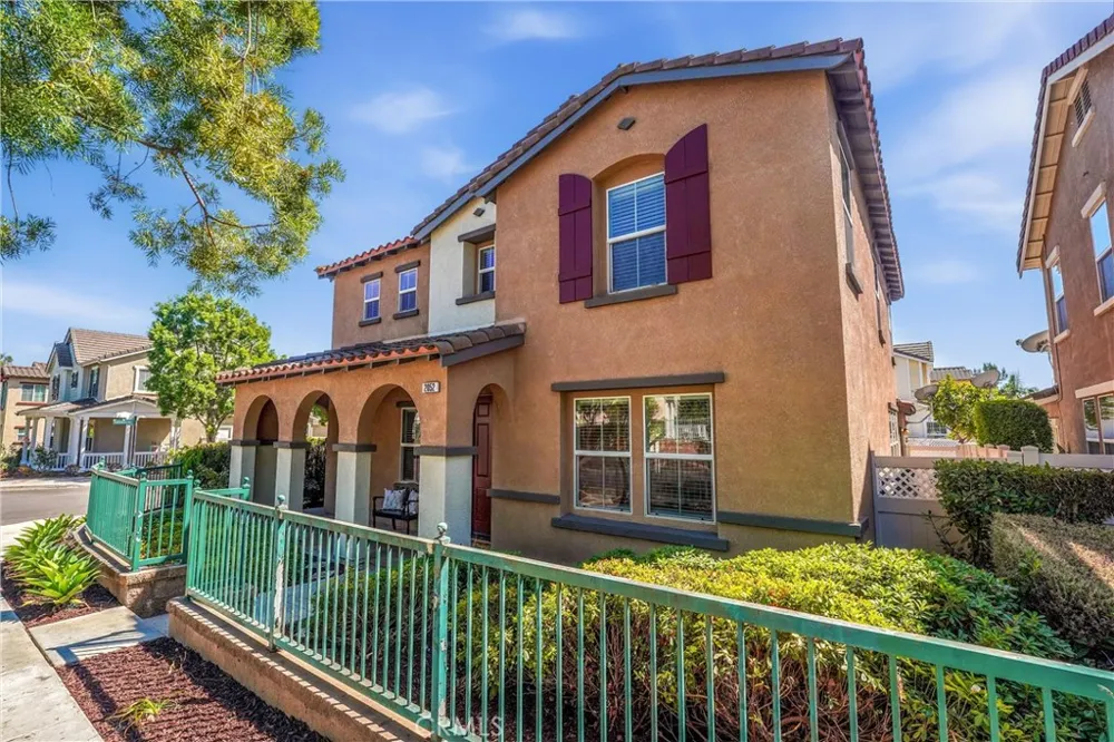 2052 Hessen Fullerton, CA 92833