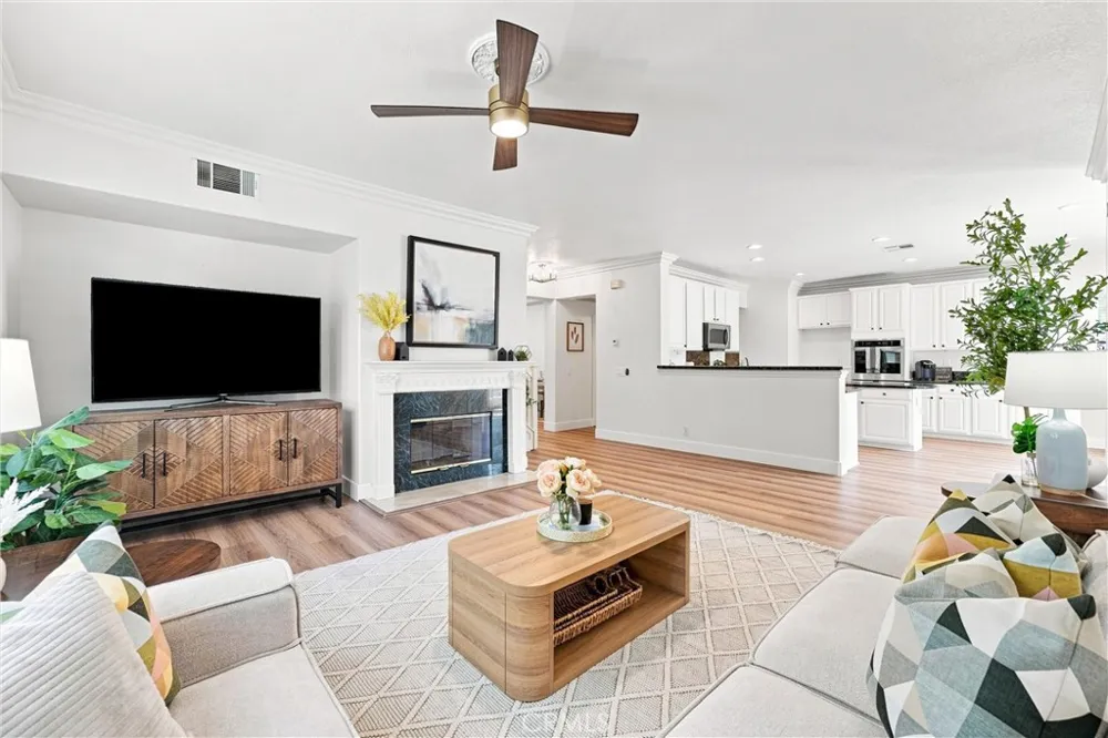 2052 Hessen Fullerton, CA 92833
