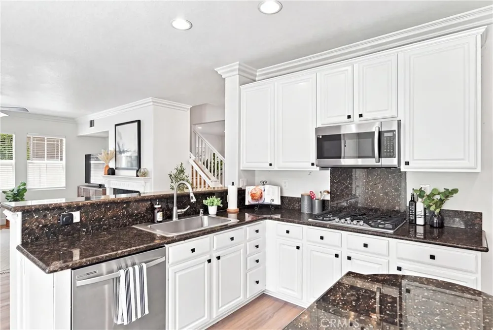 2052 Hessen Fullerton, CA 92833