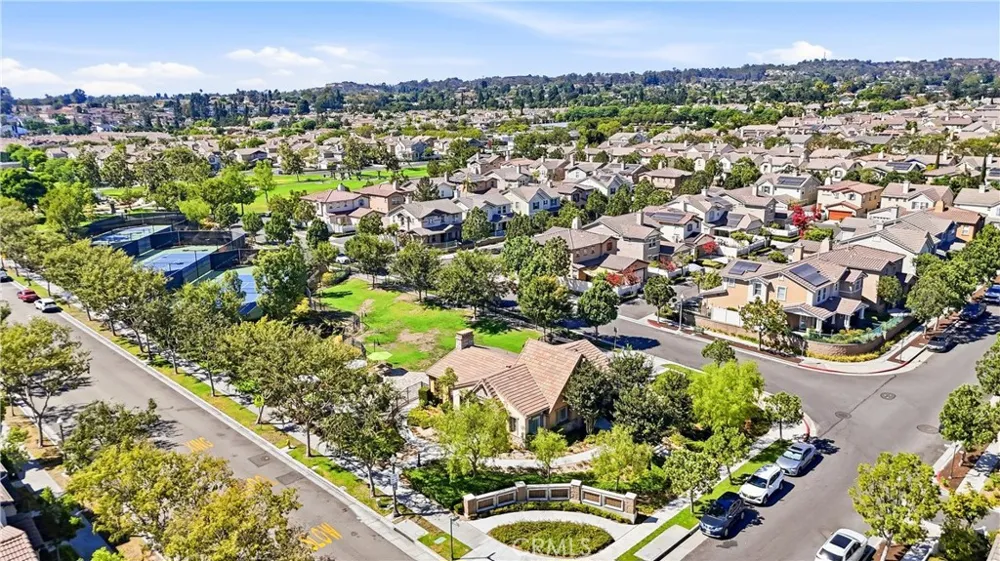 2052 Hessen Fullerton, CA 92833