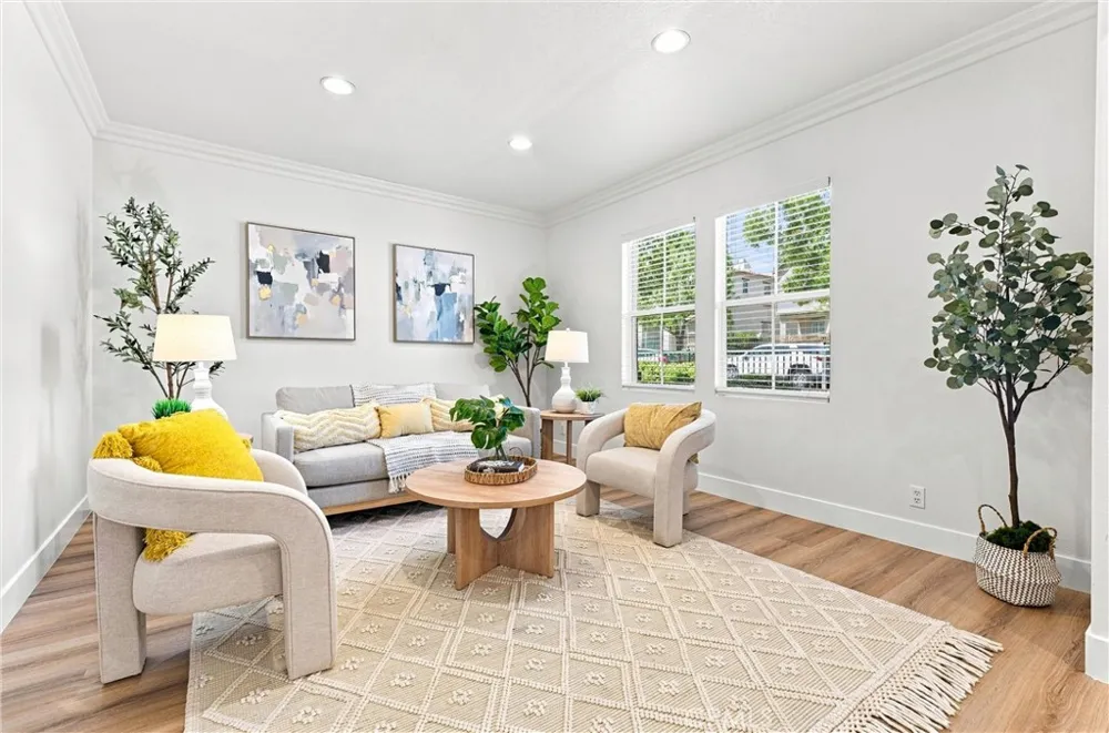 2052 Hessen Fullerton, CA 92833