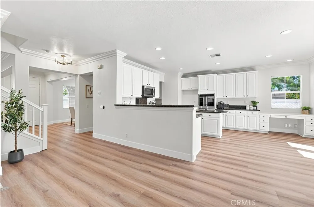 2052 Hessen Fullerton, CA 92833