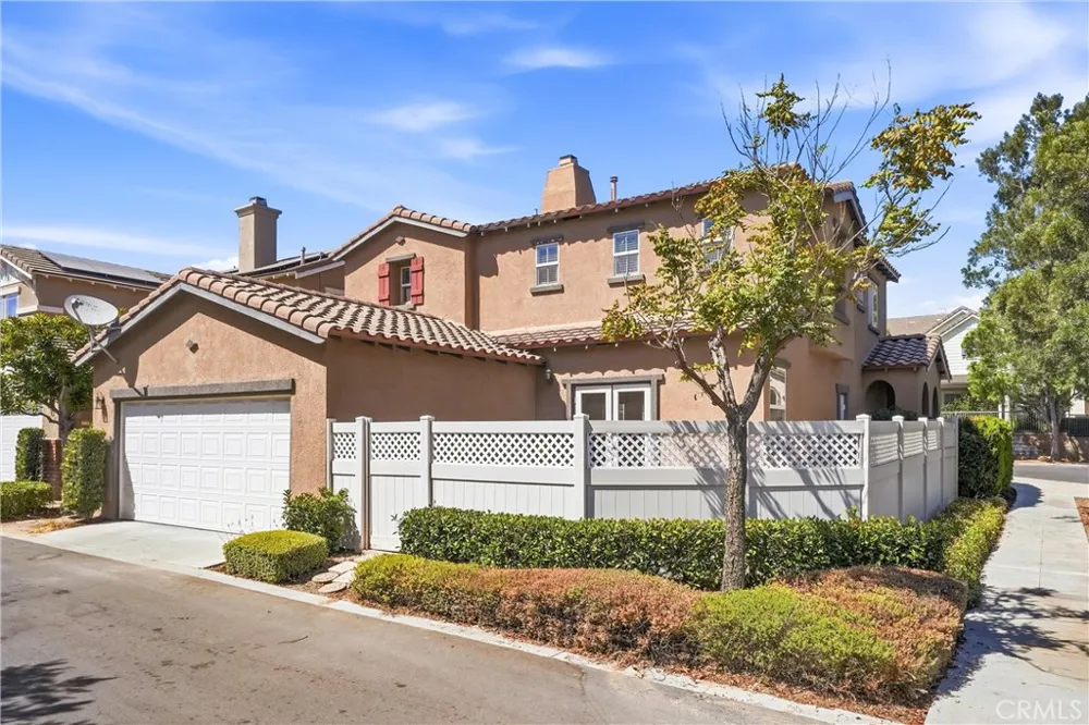 2052 Hessen Fullerton, CA 92833