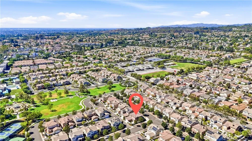 2052 Hessen Fullerton, CA 92833