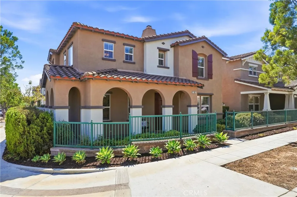 2052 Hessen Fullerton, CA 92833