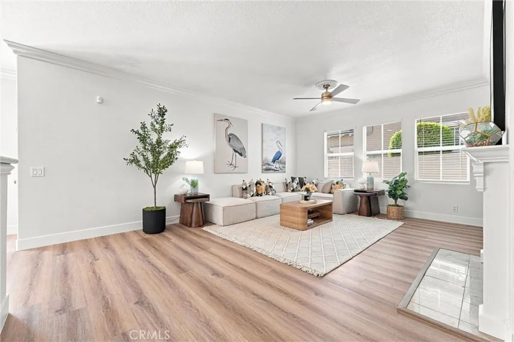 2052 Hessen Fullerton, CA 92833