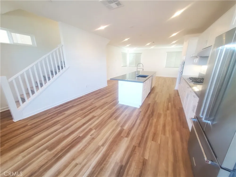 617 Cardiff Reef Costa Mesa, CA 92627