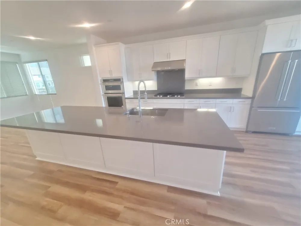 617 Cardiff Reef Costa Mesa, CA 92627