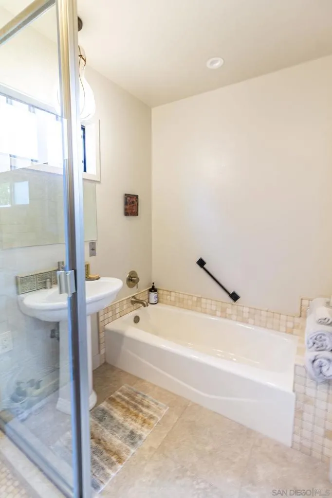 3838 Kendall #Casita San Diego, CA 92109
