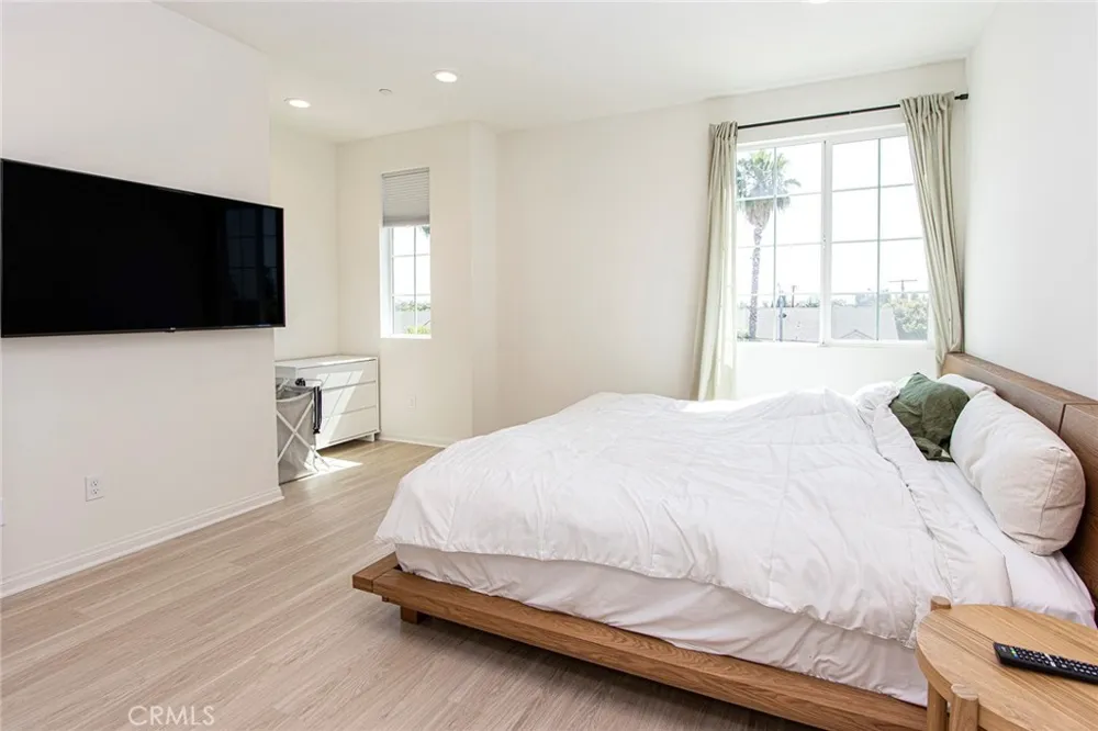 6899 Magnolia Avenue Buena Park, CA 90621