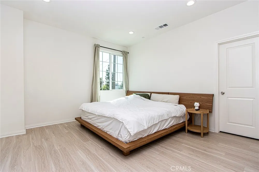 6899 Magnolia Avenue Buena Park, CA 90621