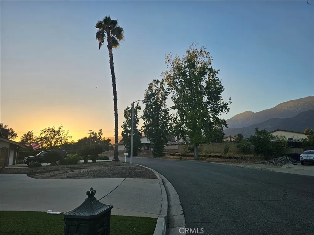 5846 Hillside Rancho Cucamonga, CA 91737