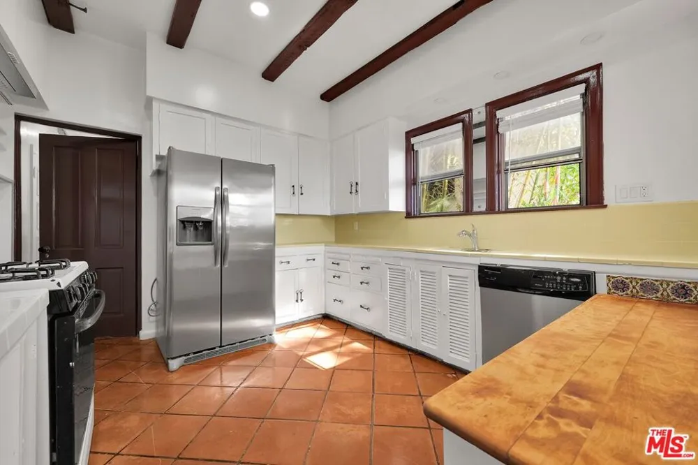 8334 Marmont Lane Los Angeles, CA 90069