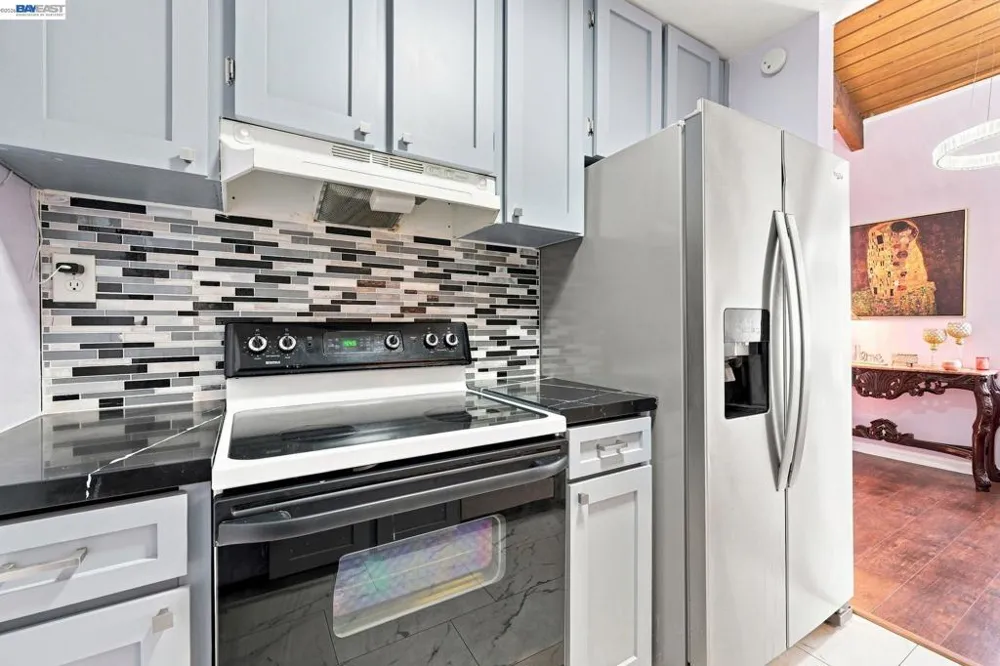 2716 Oak Rd #111 Walnut Creek, CA 94597