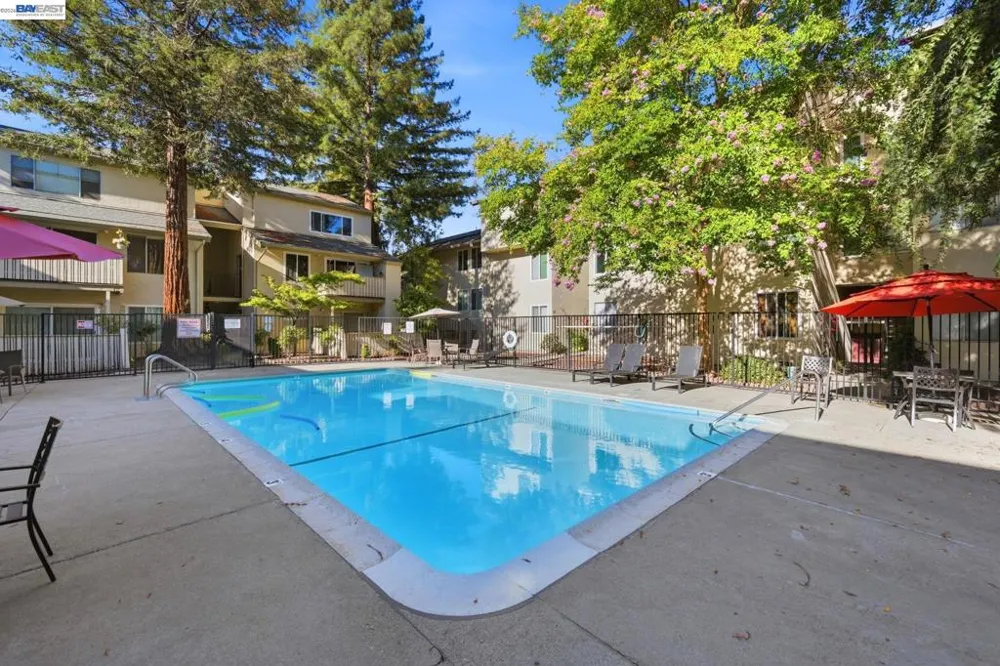 2716 Oak Rd #111 Walnut Creek, CA 94597