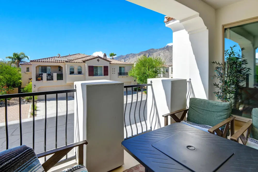 1402 Guzman Lane Palm Springs, CA 92262