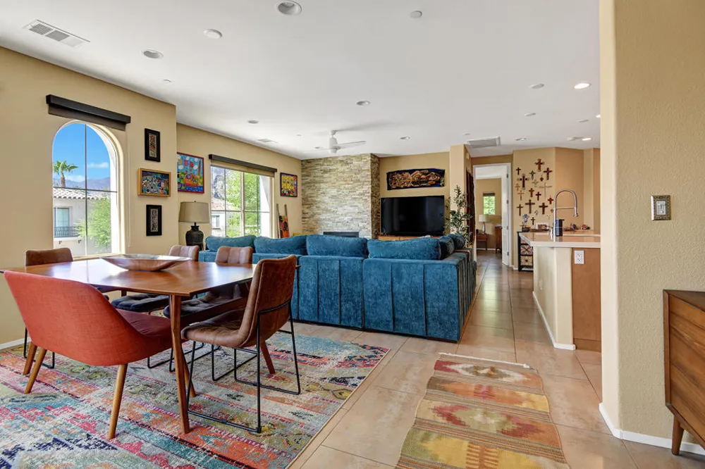 1402 Guzman Lane Palm Springs, CA 92262