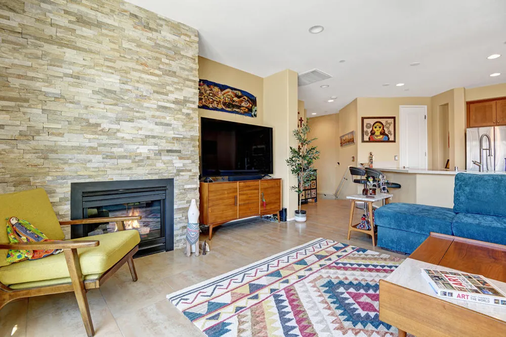 1402 Guzman Lane Palm Springs, CA 92262
