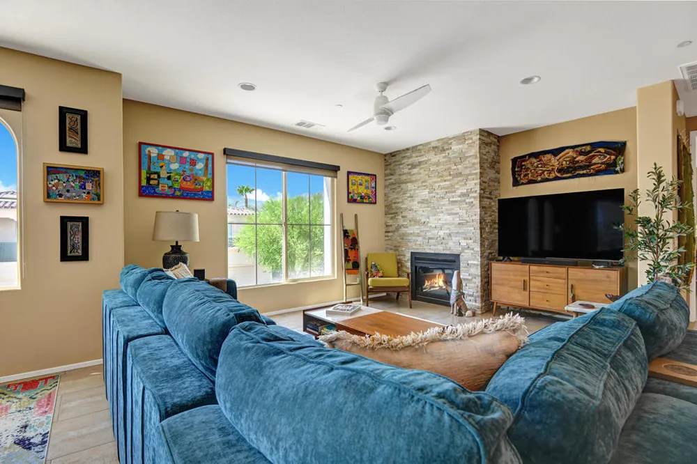 1402 Guzman Lane Palm Springs, CA 92262