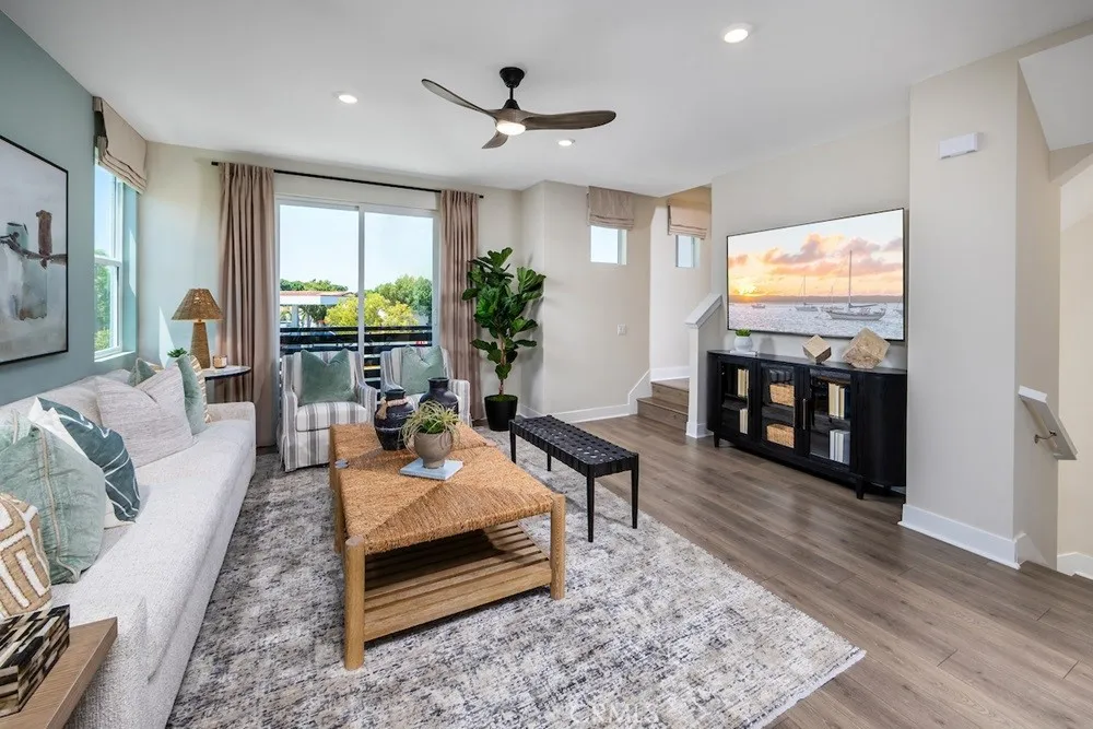 1054 E Overlook Drive Orange, CA 92867