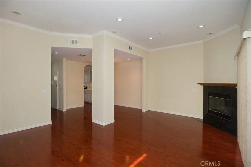 2345 Montrose Avenue #5 Montrose, CA 91020