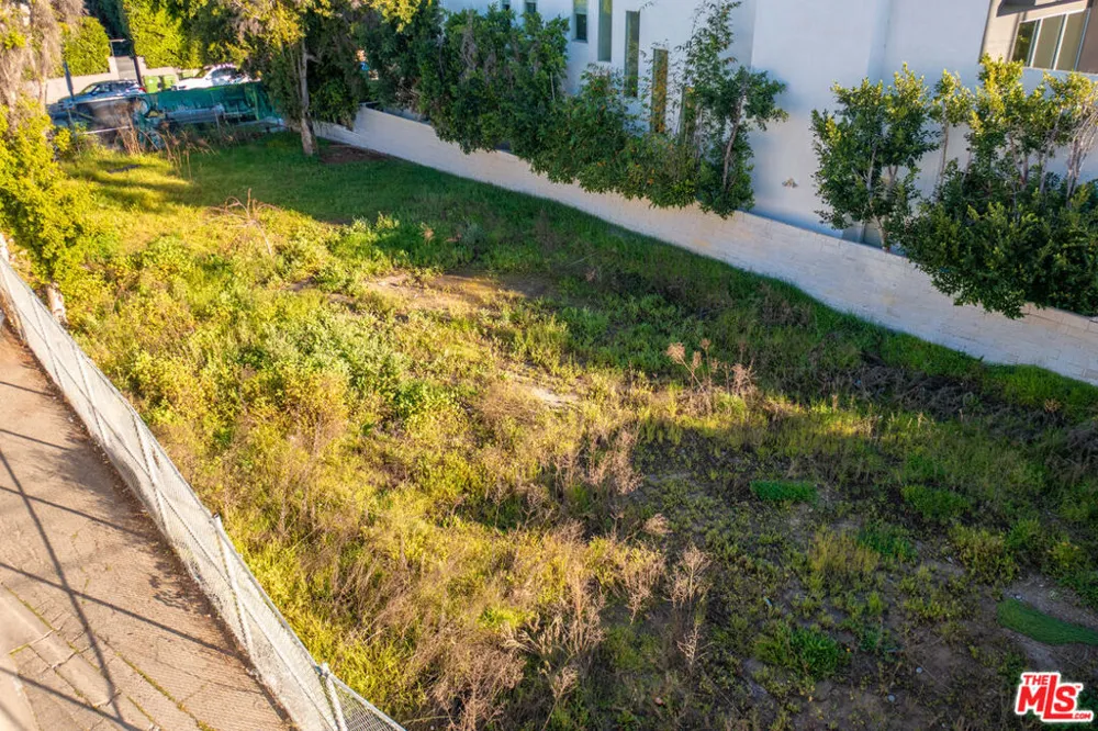 645 Gardner Street Los Angeles, CA 90036