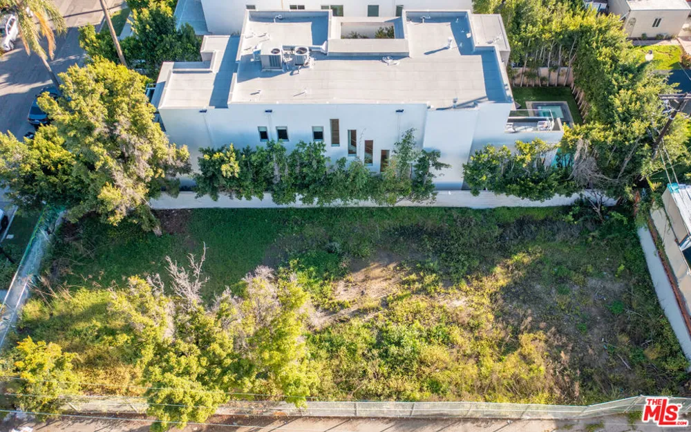 645 Gardner Street Los Angeles, CA 90036