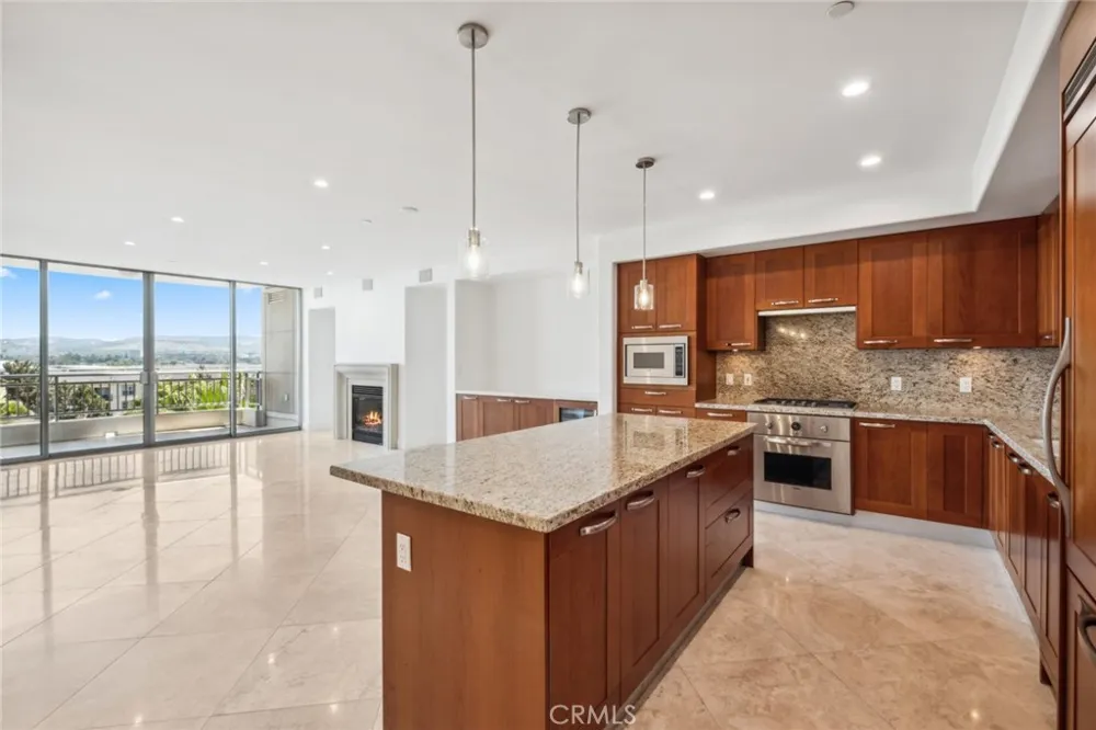 5064 Scholarship Irvine, CA 92612