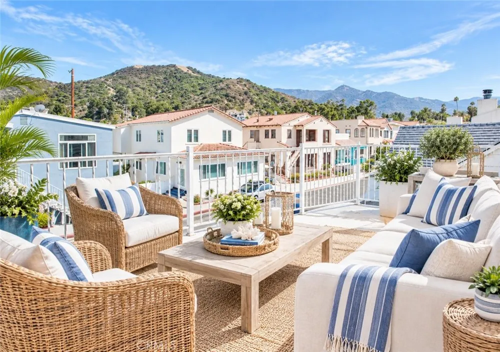 301 Catalina Avalon, CA 90704