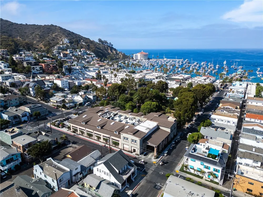 301 Catalina Avalon, CA 90704