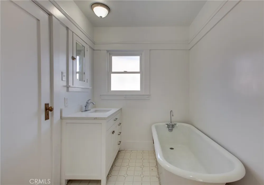 301 Catalina Avalon, CA 90704