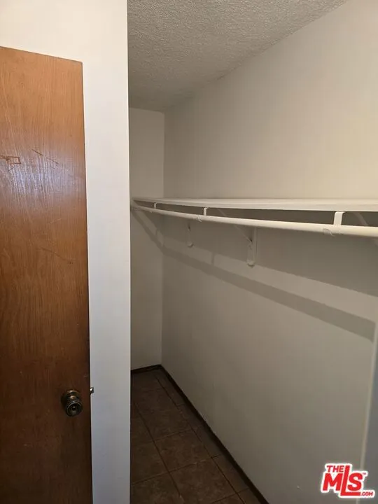 533 W 77th Street Los Angeles, CA 90044