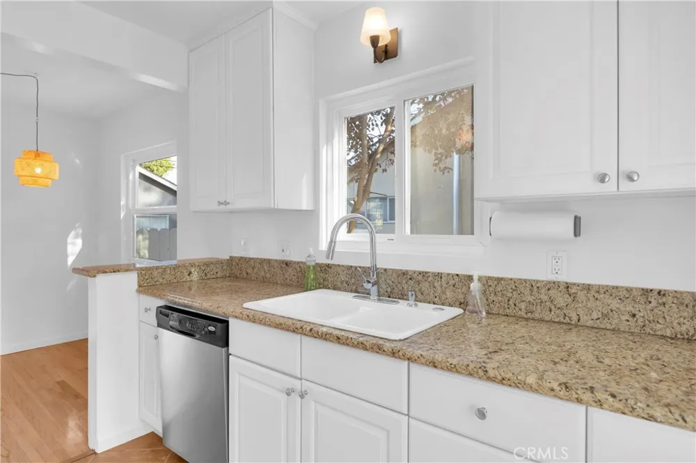 353 S Crest Orange, CA 92868
